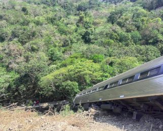 Identifican a las 13 personas fallecidas por descarrilamiento de tren en Oaxaca