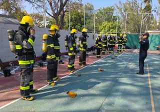 Personal de la Décima Región Naval se capacita en materia de contraincendios