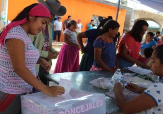 Invalida TEEO las elecciones municipales de Santa Cruz Acatepec y Santiago Xanica.