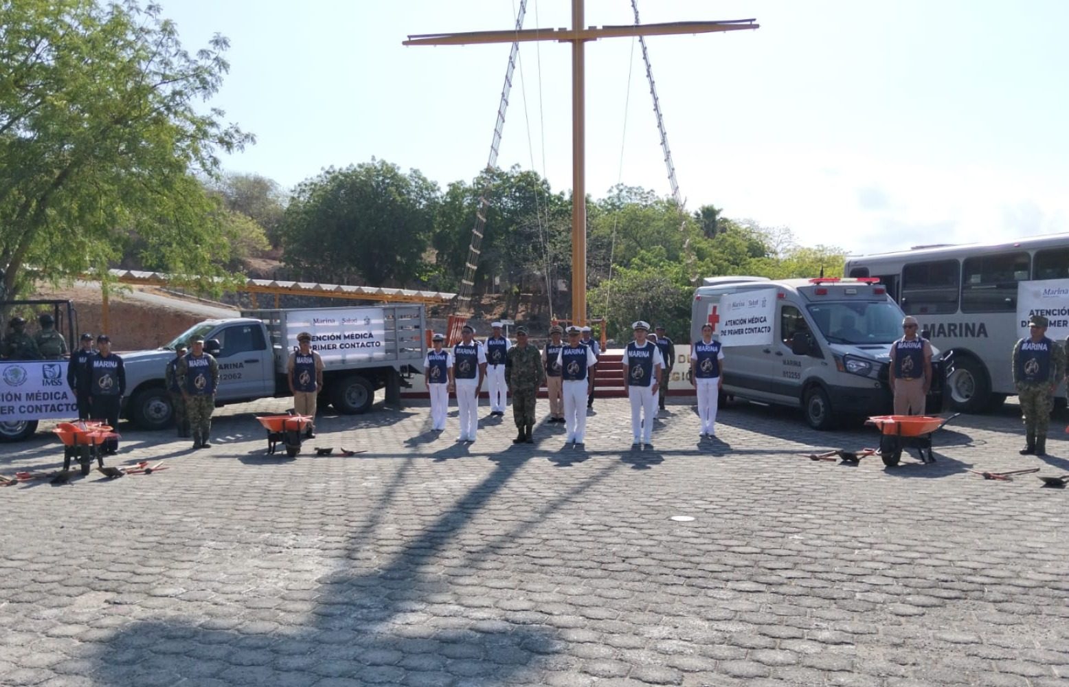 Brinda personal naval atención médica en comunidades del litoral oaxaqueño