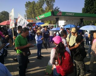 Marcha Sección 22 en Oaxaca para conmemorar el Día del Maestro