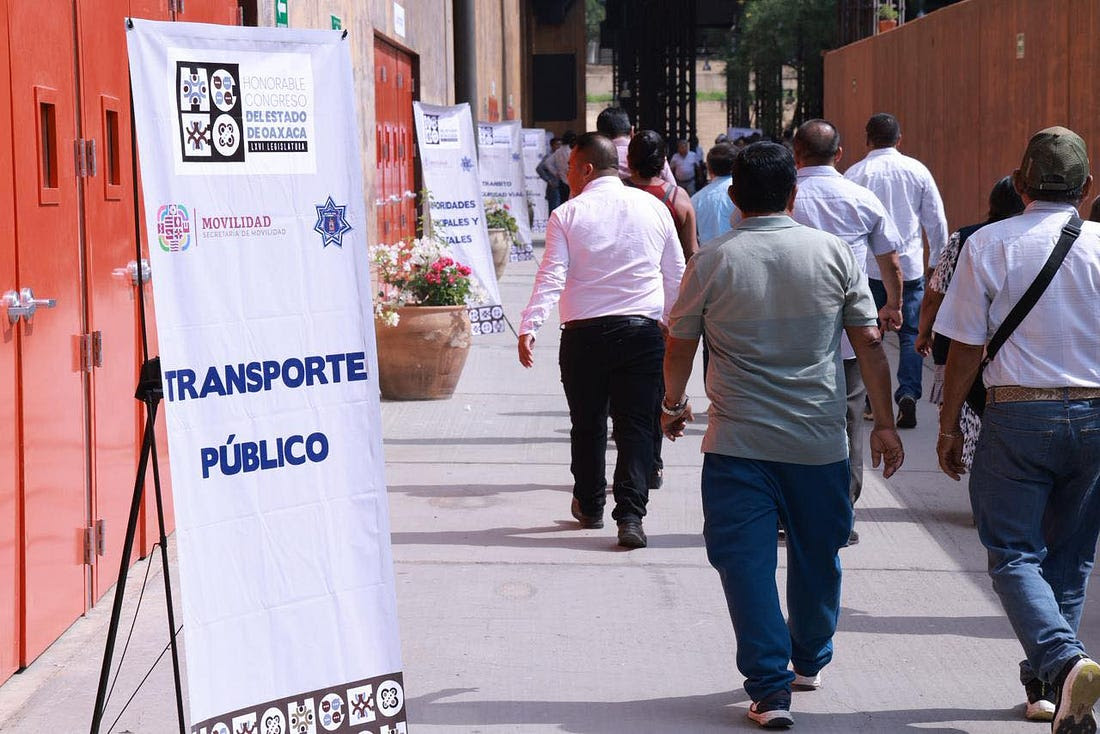 Autoridades y ciudadanía desconocen la Ley General de Movilidad en Oaxaca; exigen socialización
