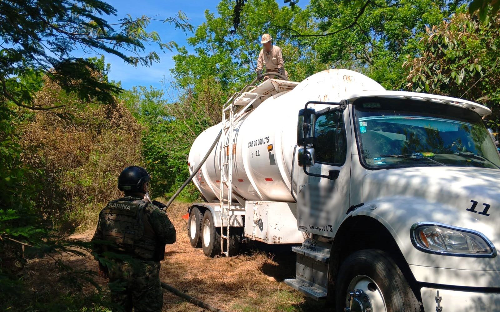 Personal naval inhabilita toma clandestina de hidrocarburo en Oaxaca