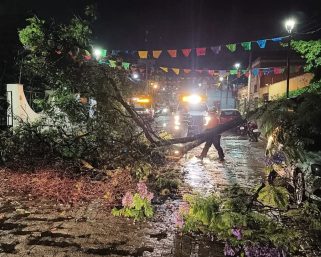 Calles anegadas e interrupción del servicio de energía eléctrica en la ciudad de Oaxaca tras lluvia 