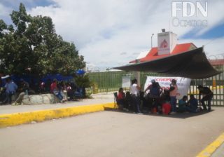 Reanuda Sección 22 el bloqueo a la planta de Pemex en Oaxaca; diversas gasolineras cierran