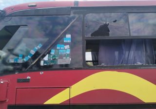Un pasajero muerto y el chofer herido, saldo de ataque armado contra autobús en el Istmo 