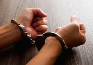 Detienen a una mujer por presunta responsabilidad en homicidio cometido en la colonia Jardín de la capital