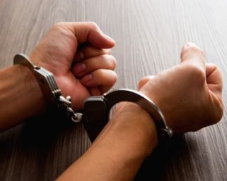 Detienen a una mujer por presunta responsabilidad en homicidio cometido en la colonia Jardín de la capital