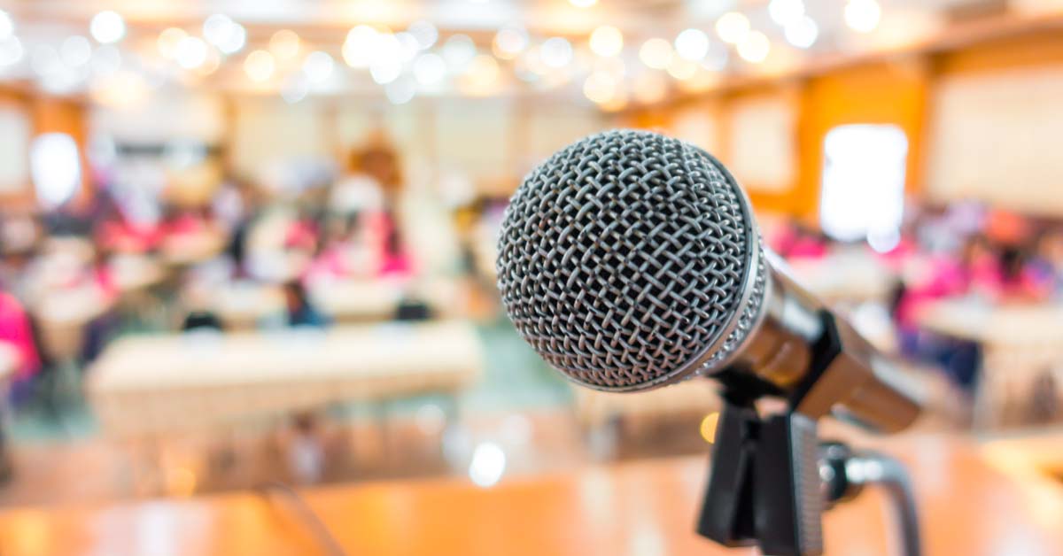 ¿Tienes entre 18 y 29 años de edad? ¿Y te interesa la oratoria? Esta convocatoria es para ti
