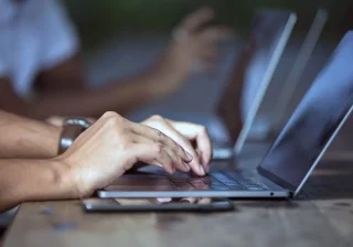 Sufren ciberacoso 19.4 millones de usuarios de internet en México; Oaxaca, entre los cuatro estados con más casos: INEGI