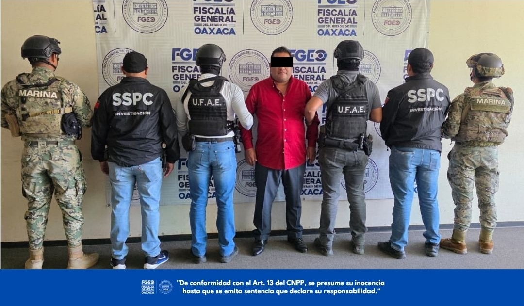 Detienen a síndico municipal de la ciudad de Oaxaca; es acusado de estar presuntamente vinculado a red dedicada a robo de vehículos en la zona metropolitana