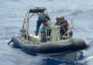 Rescata Marina a pescador que se encontraba a la deriva al sur de Huatulco