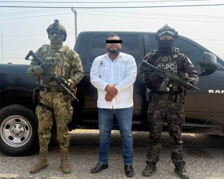 A edil de Juchitán y segunda persona detenida se les acusa de extorsión agravada y delitos contra la seguridad del Estado; bloquean sus cuentas financieras