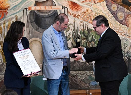 Recibe Juan Villoro el Premio Internacional Carlos Fuentes 2026