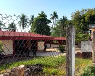 Ingresan a secundaria y matan a profesor en San Blas Atempa 