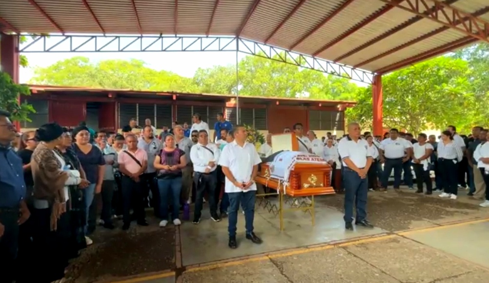 Demanda Sección 22 justicia tras crimen de profesor; y mayor seguridad en escuelas 